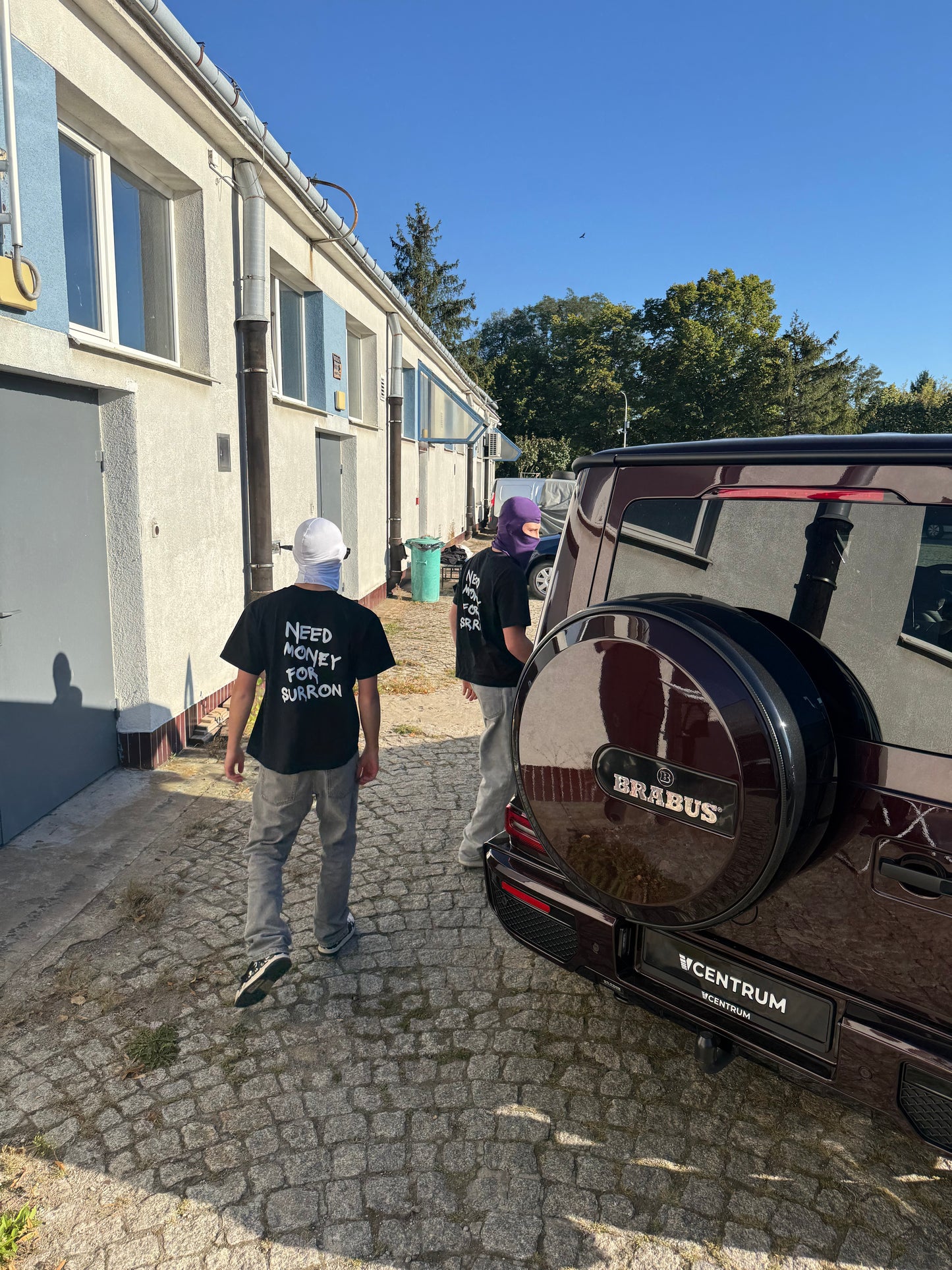 Koszulka "NEED MONEY"